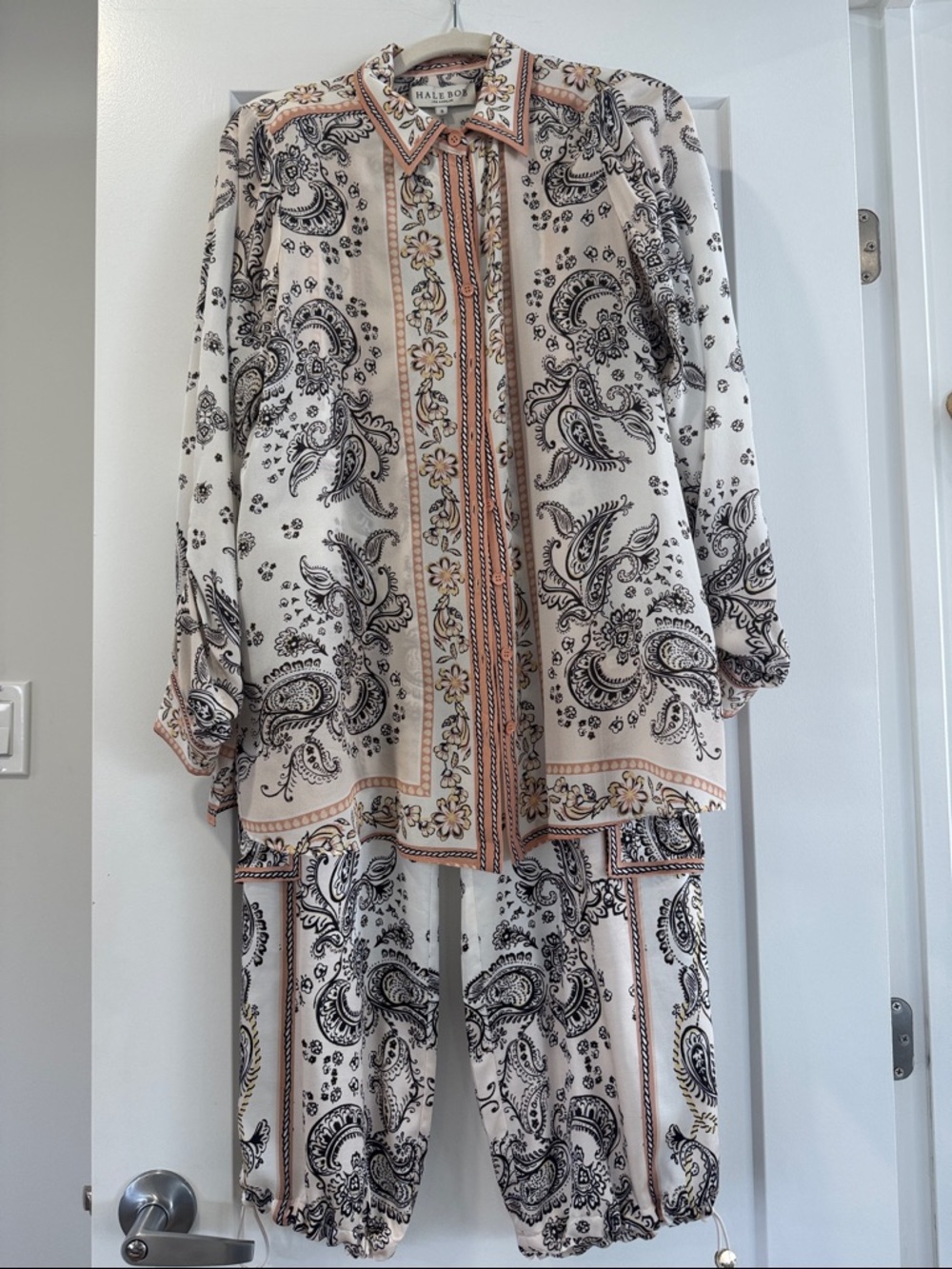 Hale Bob silk Two-Piece Paisley Print Set in Cream and Black
